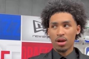 迪伦-哈珀：我爸和乔丹打过球 他支持乔丹GOAT 我选詹姆斯🐐